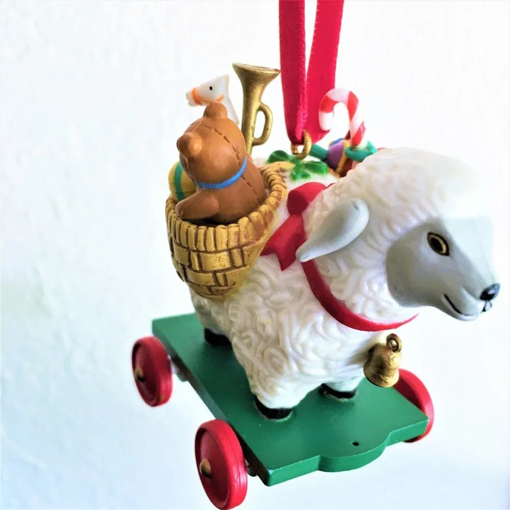 Christmas PULL TOY Ornament - on Rolling Wheels